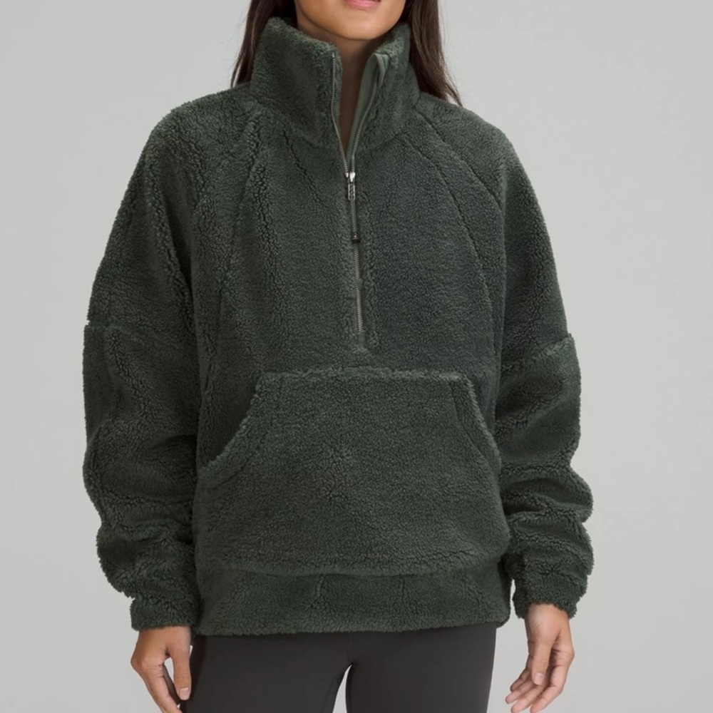 Worn only once, brand new condition! Womens Lululemon Sherpa Half-Zip size XS/S